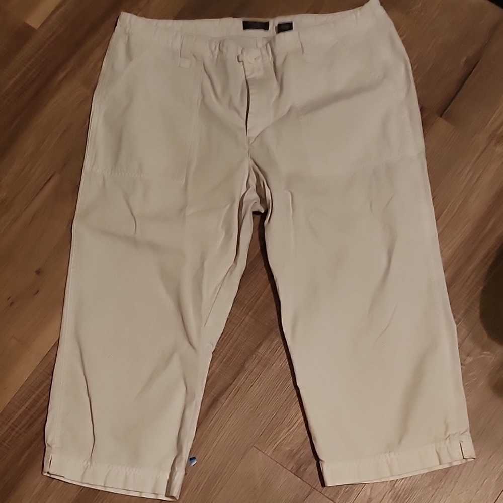 White Capri Pants